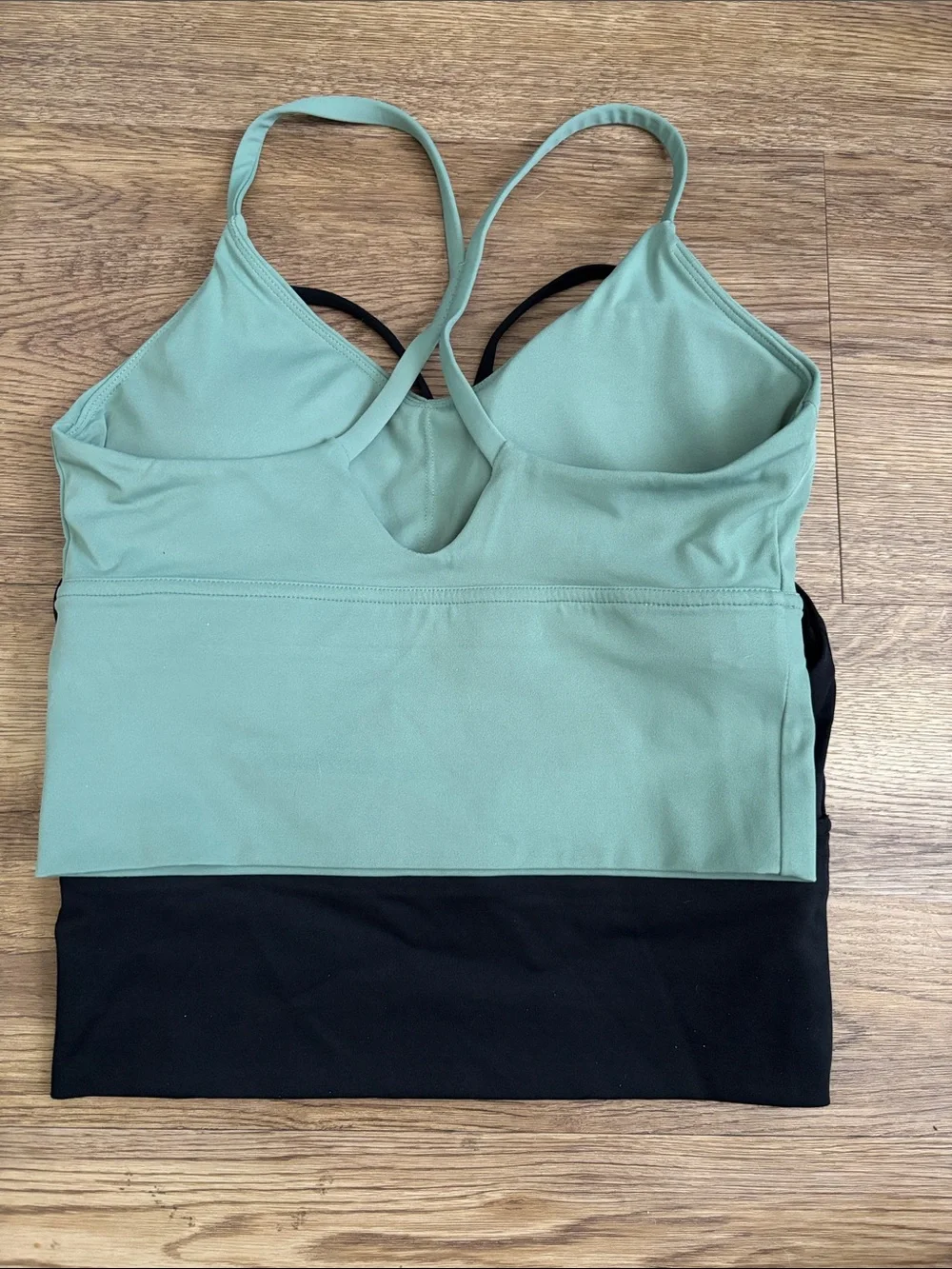 Tank top bundle - Picture 2 of 3